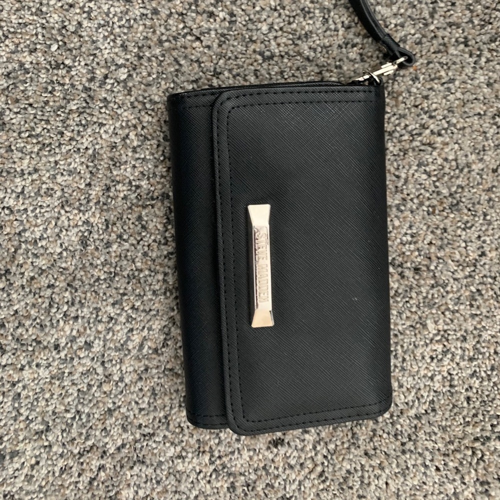 Steve Madden Black wristlet wallet
